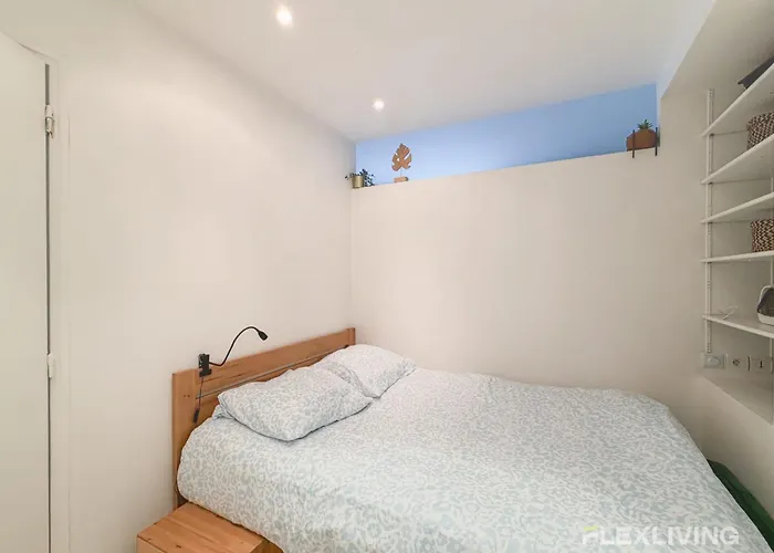 Charming T2 20eme Cultural & Vibrant Neighborhood Apartment *