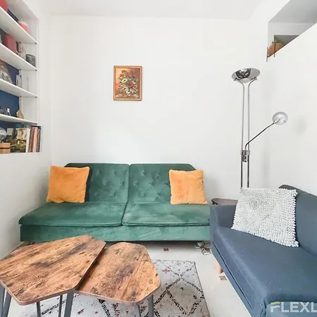 Charming 1-bedroom In A Cultural & Vibrant Neighborhood Париж