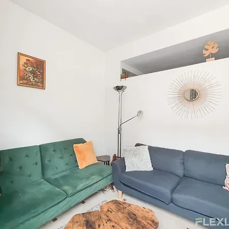Апартаменты Charming 1-bedroom In A Cultural & Vibrant Neighborhood *