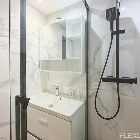 Charming T2 20eme Cultural & Vibrant Neighborhood Appartement Paris